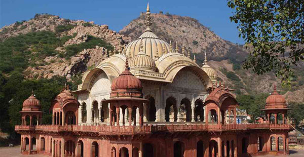 Moosi Maharani Ki Chhatri