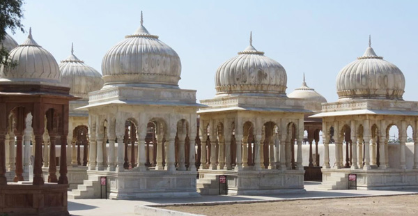 Royal Cenotaphs, Devikund Sagar